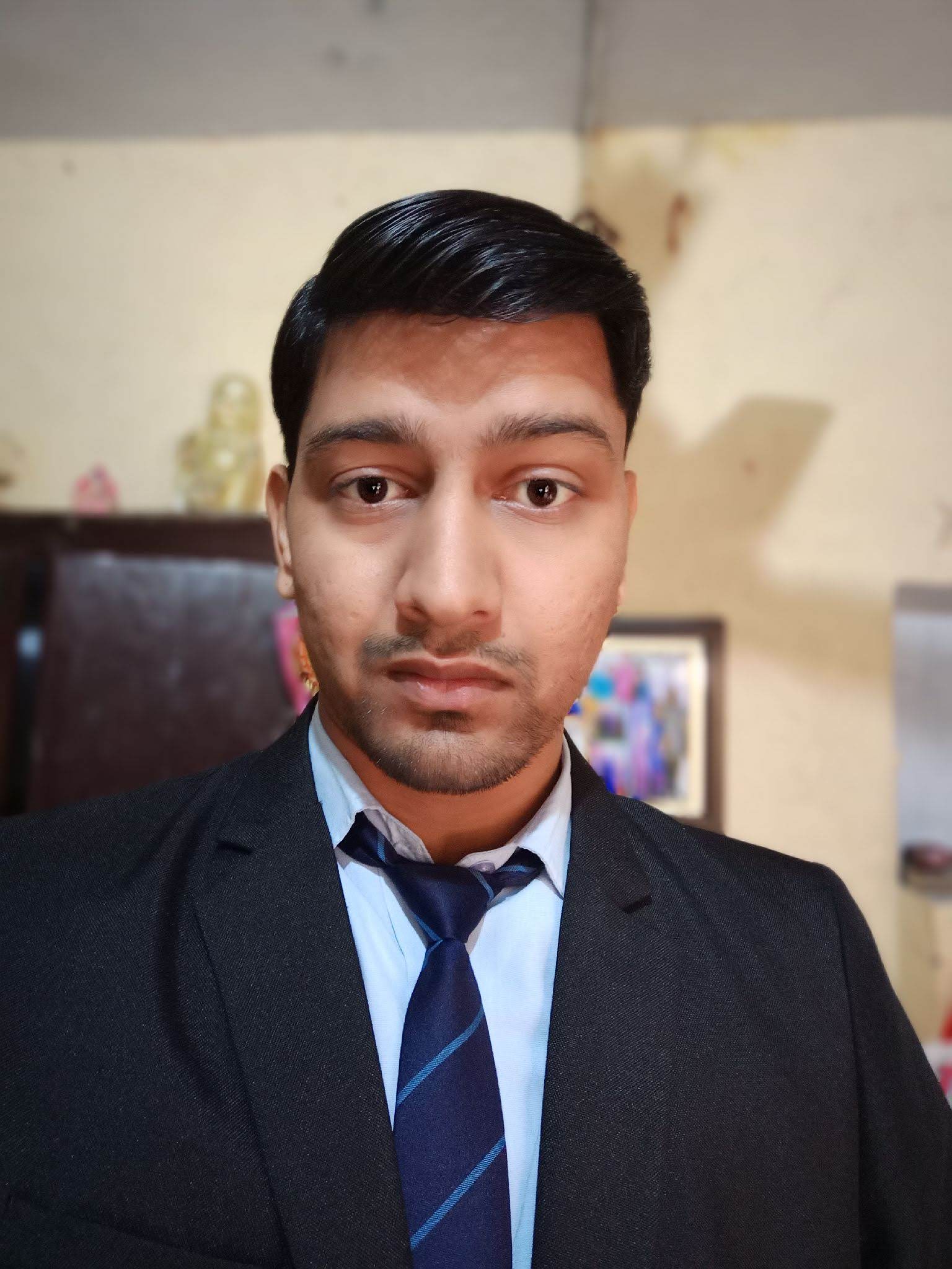 Shivam Sharma All Subjects Upto 8th Home Tutor in Noida